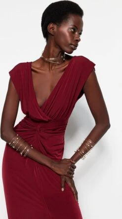 Trendyol Vrouwen Standaard Mouw V-hals Verschuiving Avond- & Galajurk -Trendsyol Winkel 667x1200 4