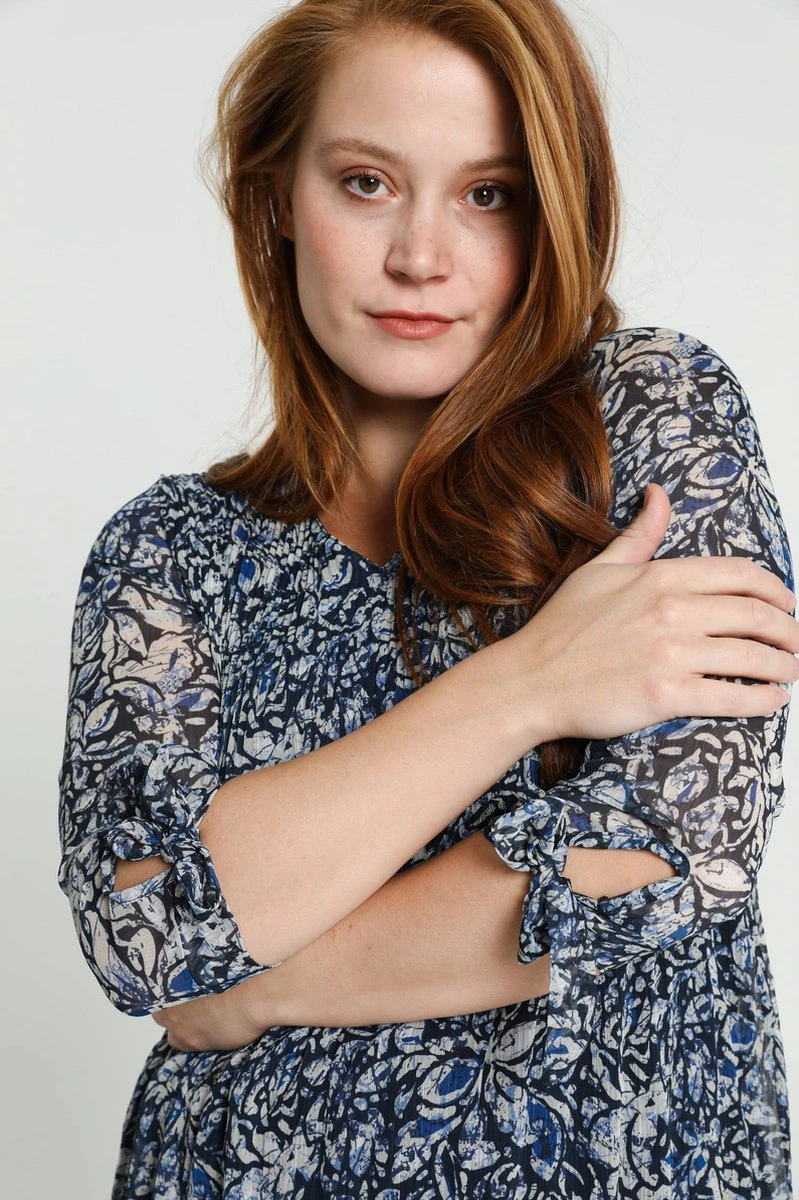 Cassis Lange Jurk Met Abstract Bloemenmotief En Plissé-effect 5 Cassis Lange Jurk Met Abstract Bloemenmotief En Plissé-effect - Afbeelding 3