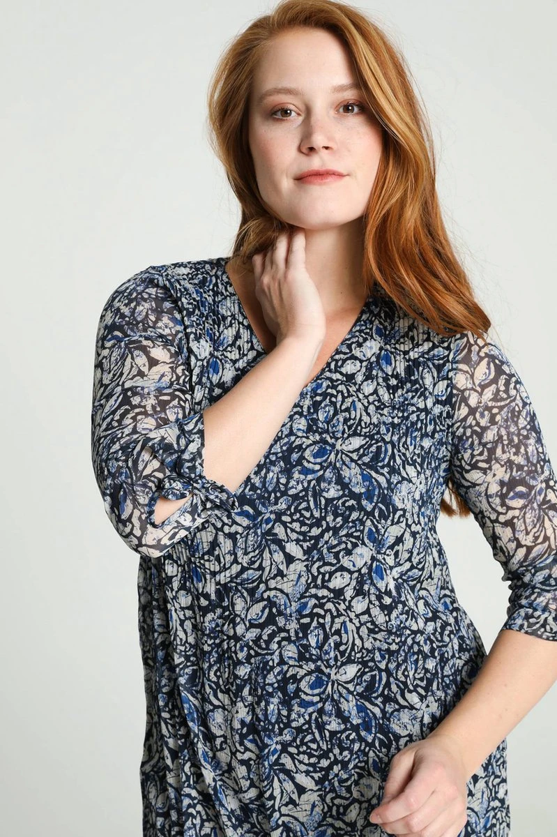 Cassis Lange Jurk Met Abstract Bloemenmotief En Plissé-effect 4 Cassis Lange Jurk Met Abstract Bloemenmotief En Plissé-effect - Afbeelding 2