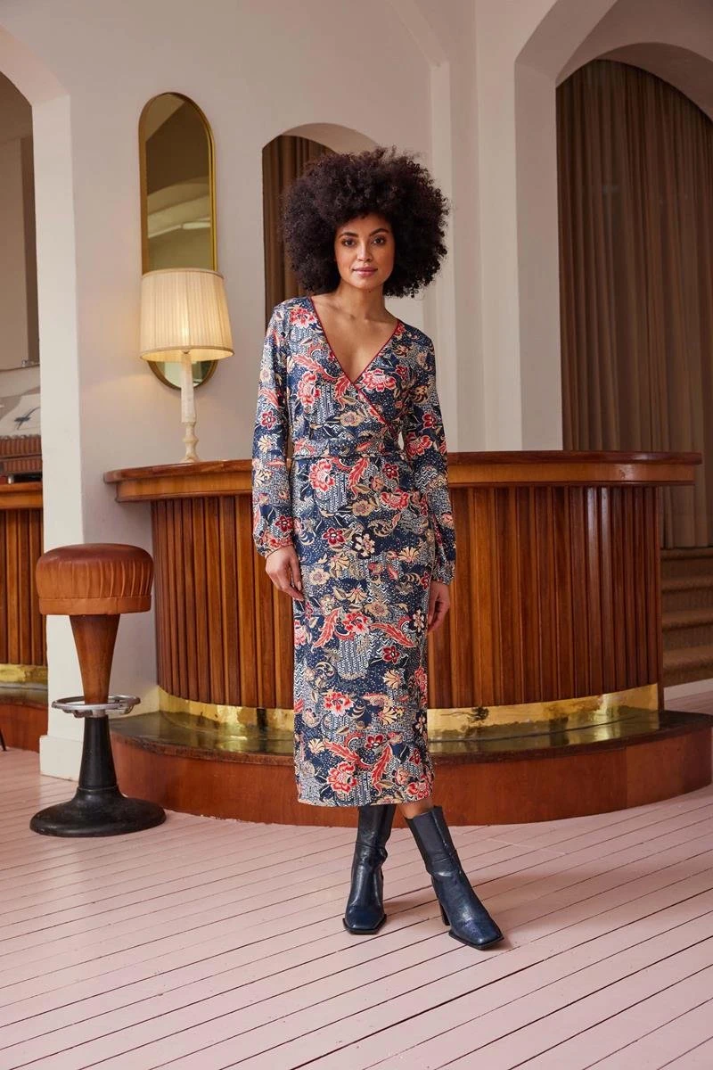 DIDI Dames Wrapp Dress Tiara In Darkblue With Red All Over The World Print Maat 40 3 DIDI Dames Wrapp Dress Tiara In Darkblue With Red All Over The World Print Maat 40