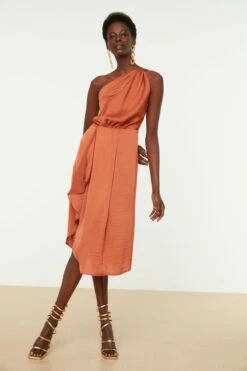 Trendyol Vrouwen Een Schouder Asymmetrische Kraag Omslag Jurk -Trendsyol Winkel 800x1200 652