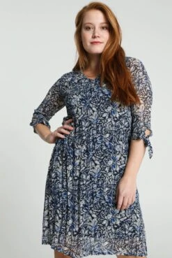 Cassis Lange Jurk Met Abstract Bloemenmotief En Plissé-effect