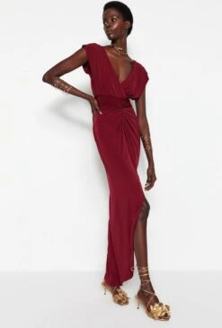 Trendyol Vrouwen Standaard Mouw V-hals Verschuiving Avond- & Galajurk -Trendsyol Winkel 811x1200 1