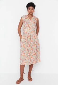 Trendyol Vrouwen Standaard Mouw Cache-coeur Schaatser Jurk 21 Trendyol Vrouwen Standaard Mouw Cache-coeur Schaatser Jurk -Trendsyol Winkel 820x1200 12