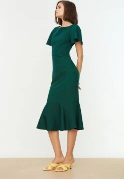 Trendyol Vrouwen Fluit Mouw Boothals Omslag Jurk 16 Trendyol Vrouwen Fluit Mouw Boothals Omslag Jurk -Trendsyol Winkel 828x1200 2