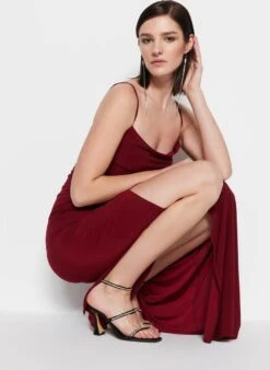 Trendyol Vrouwen Standaard Mouw Vierkante Kraag Verschuiving Avond- & Galajurk -Trendsyol Winkel 877x1200